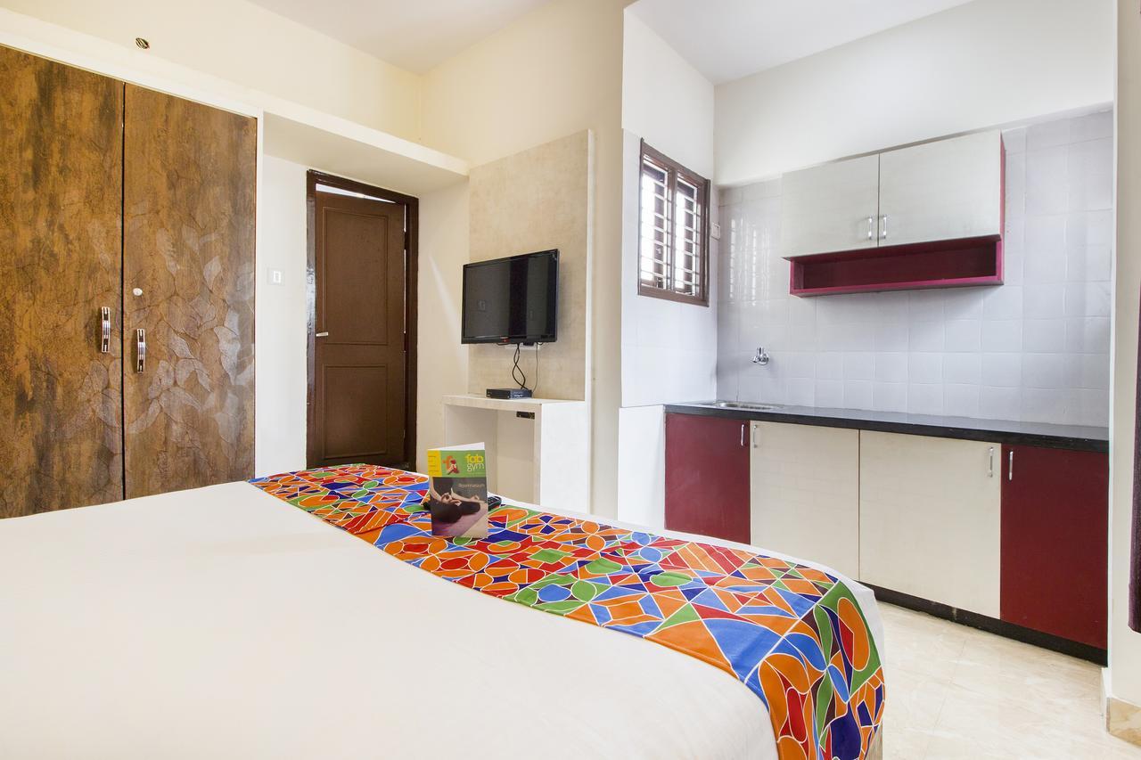 Fabhotel Crown Suites - Nr Sony Signals Bangalore Bagian luar foto