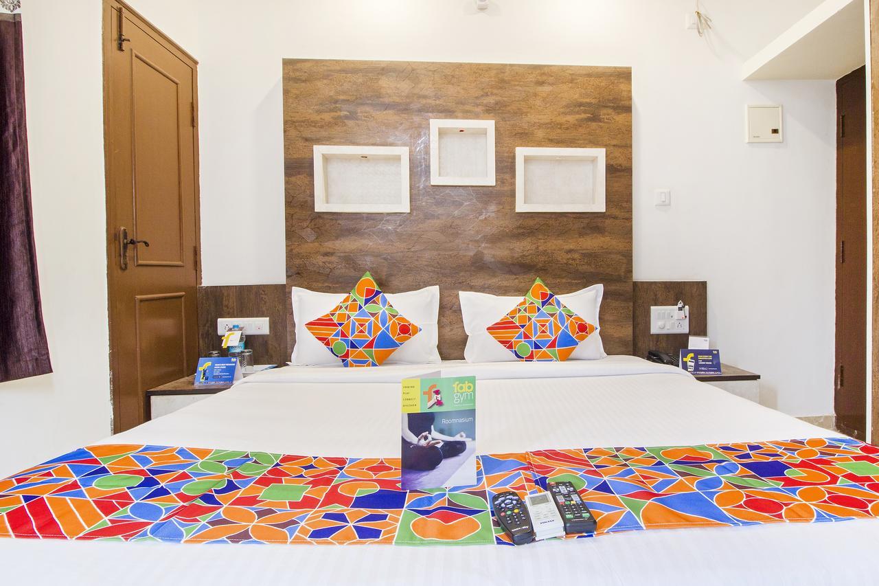Fabhotel Crown Suites - Nr Sony Signals Bangalore Bagian luar foto