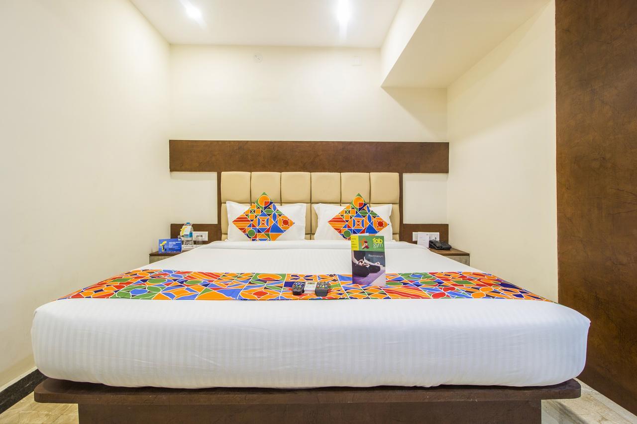 Fabhotel Crown Suites - Nr Sony Signals Bangalore Bagian luar foto